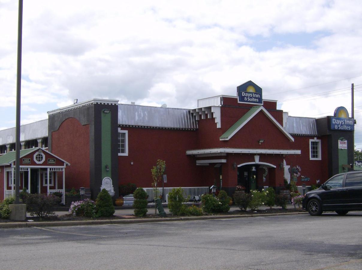 Days Inn & Suites By Wyndham Terre Haute Esterno foto