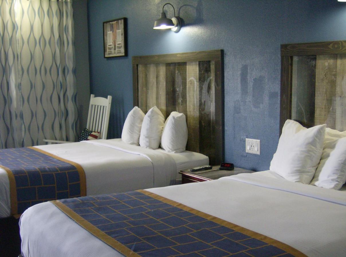 Days Inn & Suites By Wyndham Terre Haute Esterno foto
