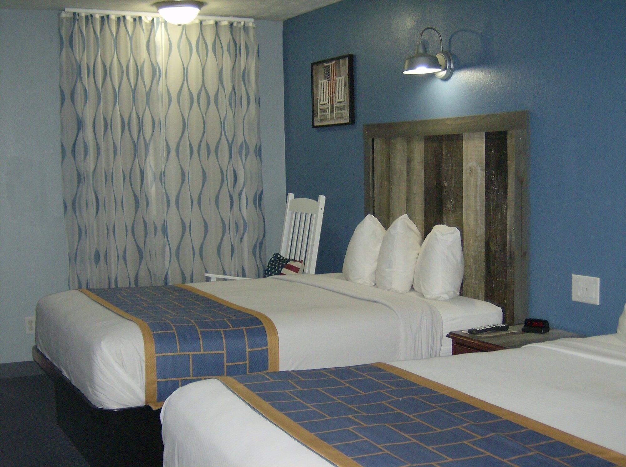 Days Inn & Suites By Wyndham Terre Haute Esterno foto